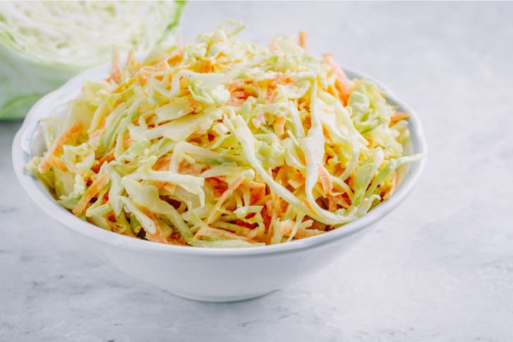 سلطة ملفوف وجزر